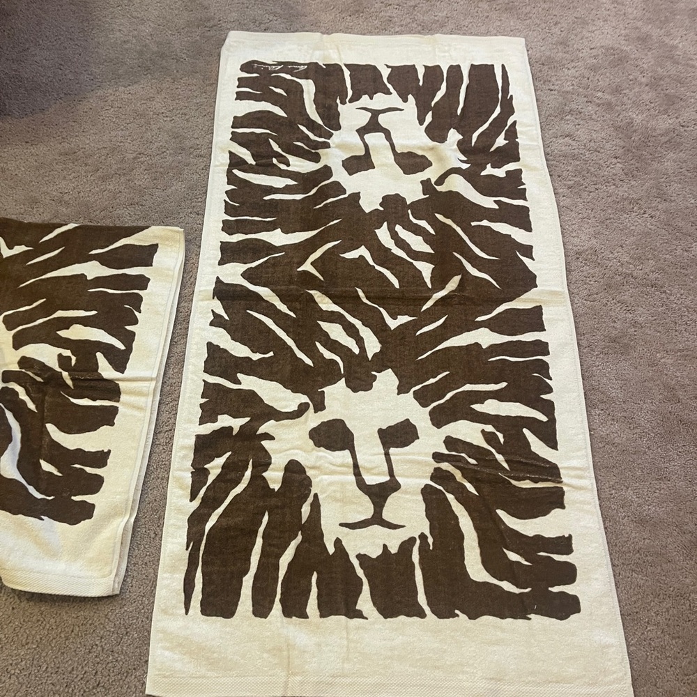 New Burlington House Brown Lion Head Towels
